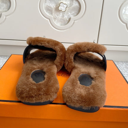 HM 25S GIULIA SANDAL IN BROWN SHEARLING WITH SILVER HARDWARE