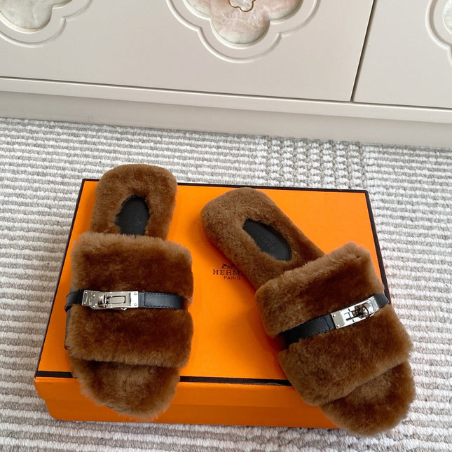 HM 25S GIULIA SANDAL IN BROWN SHEARLING WITH SILVER HARDWARE
