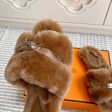 HM 25S ECLAIR SANDAL IN BROWN SHEARLING WITH SILVER HARDWARE