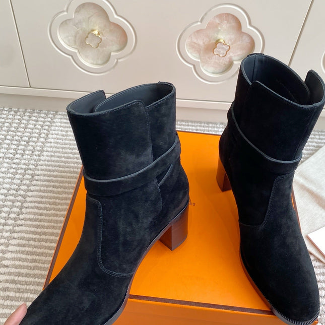 HM 25S FRENCHIE 50 ANKLE BOOT 50 MM IN BLACK SUEDE WITH SILVER HARDWARE