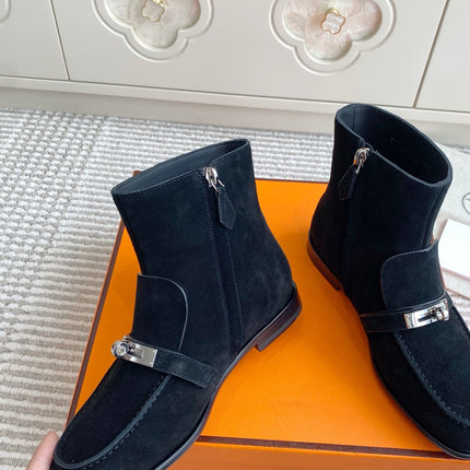HM 25S KELSY ANKLE BOOT IN BLACK SUEDE WITH SILVER HARDWARE