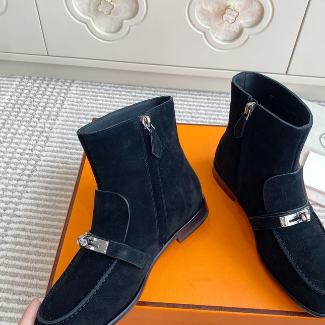 HM 25S KELSY ANKLE BOOT IN BLACK SUEDE WITH SILVER HARDWARE