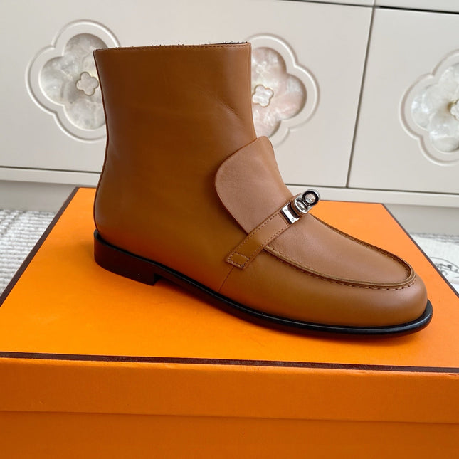 HM 25S KELSY ANKLE BOOT IN BROWN LAMBSKIN WITH SILVER HARDWARE