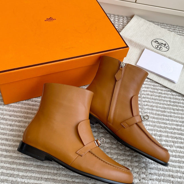 HM 25S KELSY ANKLE BOOT IN BROWN LAMBSKIN WITH SILVER HARDWARE