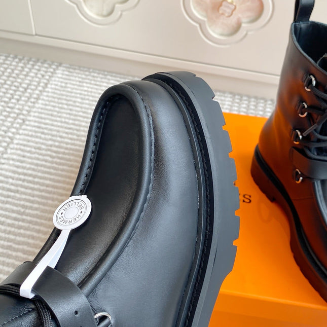HM 25S ANKLE BOOTS IN BLACK LAMBSKIN