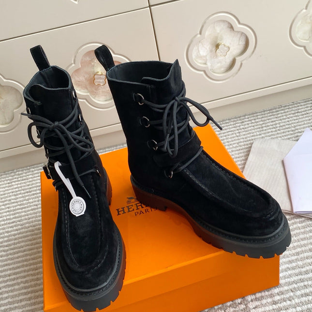 HM 25S ANKLE BOOTS IN BLACK SUEDE