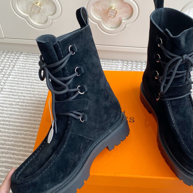 HM 25S ANKLE BOOTS IN BLACK SUEDE