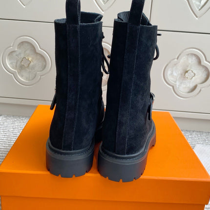 HM 25S ANKLE BOOTS IN BLACK SUEDE
