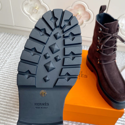 HM 25S ANKLE BOOTS IN DARK BROWN SUEDE