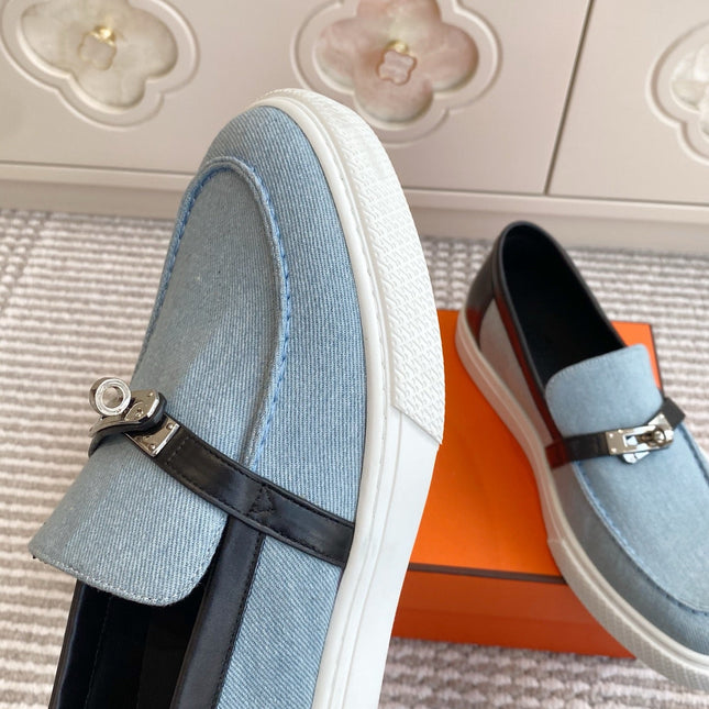 HM 25S SLIP-ON IN SKY BLUE CANVAS AND BLACK LAMBSKIN WITH SILVER HARDWARE