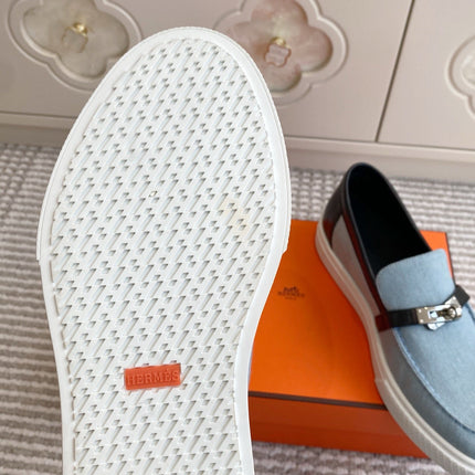 HM 25S SLIP-ON IN SKY BLUE CANVAS AND BLACK LAMBSKIN WITH SILVER HARDWARE