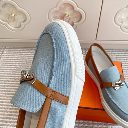 HM 25S SLIP-ON IN SKY BLUE CANVAS AND BROWN LAMBSKIN WITH SILVER HARDWARE