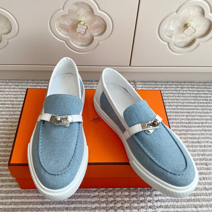 HM 25S SLIP-ON IN SKY BLUE CANVAS WITH SILVER HARDWARE