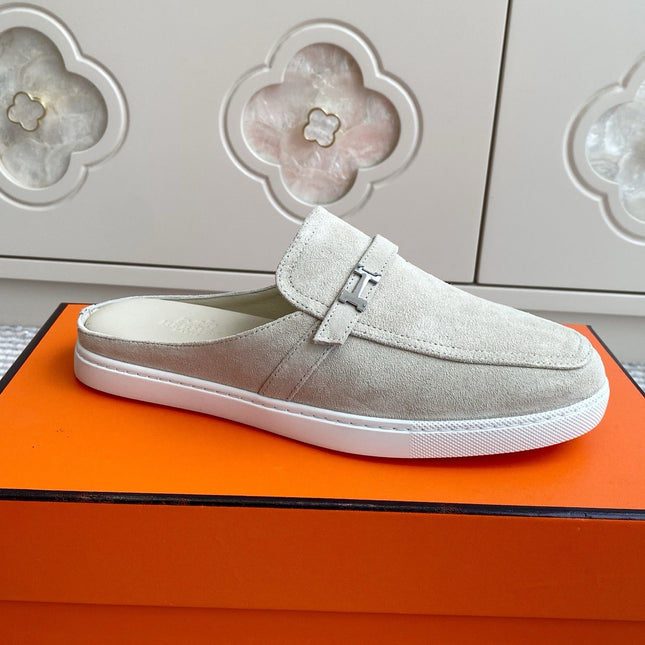 HM 25S MULES IN CREAM WHITE SUEDE WITH SILVER HARDWARE