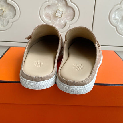 HM 25S MULES IN BEIGE SUEDE WITH SILVER HARDWARE