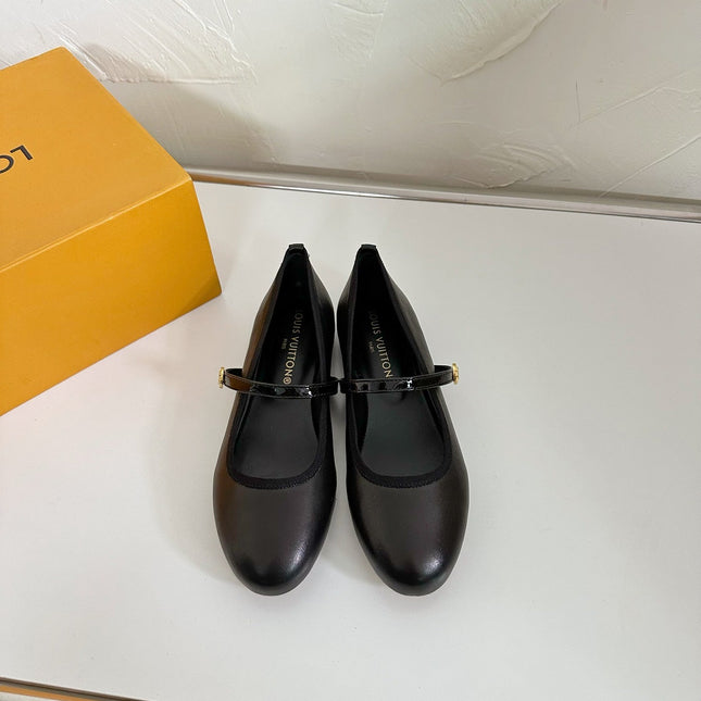 ROMY FLAT BALLERINA IN BLACK CALFSKIN