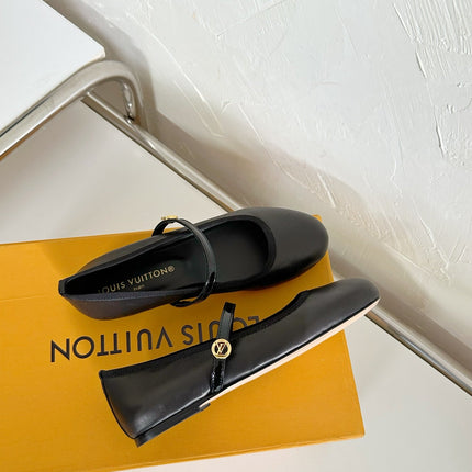ROMY FLAT BALLERINA IN BLACK CALFSKIN