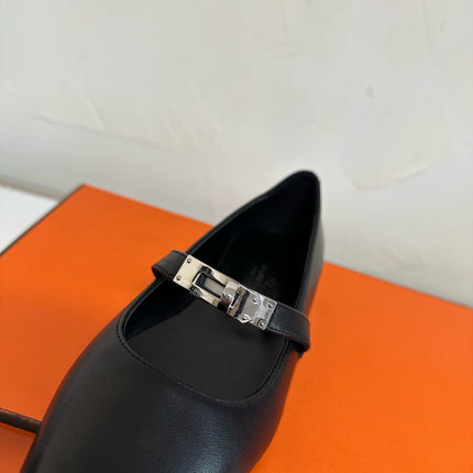 KIARA FLAT PUMP IN BLACK CALFSKIN