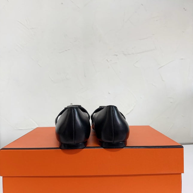 KIARA FLAT PUMP IN BLACK CALFSKIN