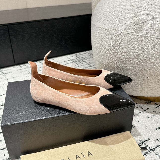 ALAIA PUMP 1 CM IN ALMOND BEIGE SUEDE MIX BLACK CALFSKIN