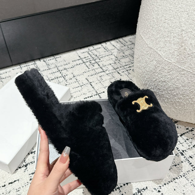 SLIPPER IN BLACK SHEARLING