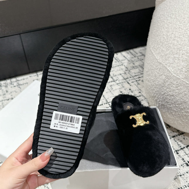 SLIPPER IN BLACK SHEARLING