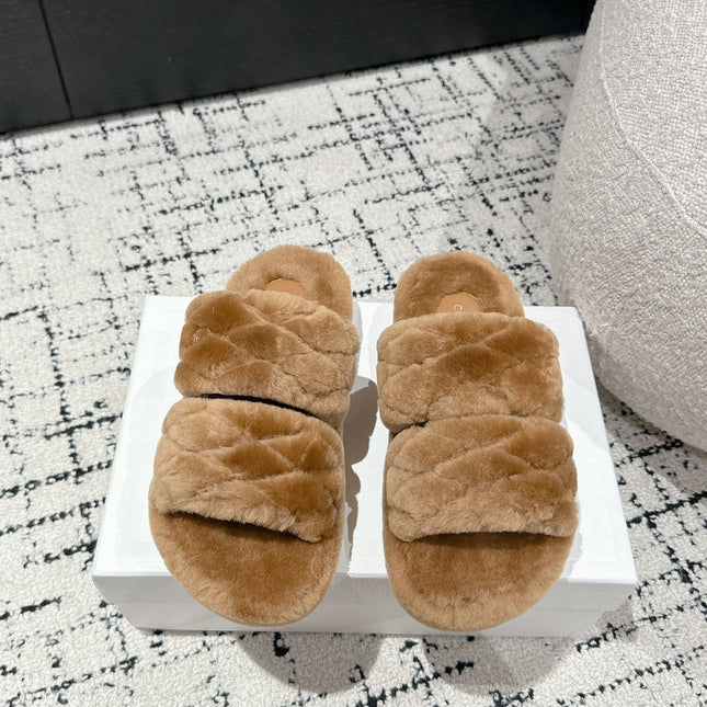 DAD SANDAL MULE IN CAMEL BROWN SHEARLING