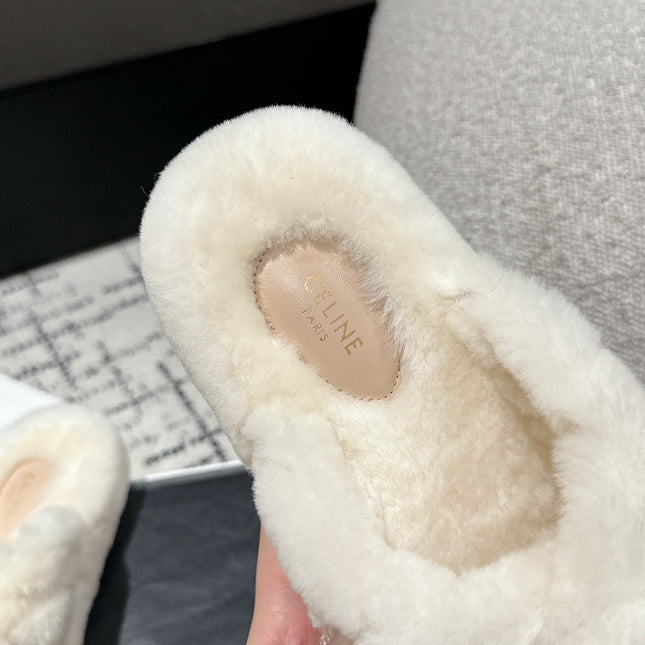 CROSS STRAP SLIPPER IN WHITE SHEARLING