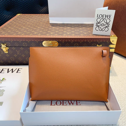 LOE POUCH CLUTCH BAG 30 IN WARM DESSERT CALFSKIN