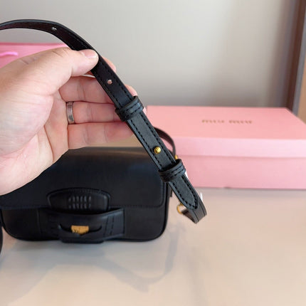 PENNY SMALL BAG 23 IN BLACK CALFSKIN