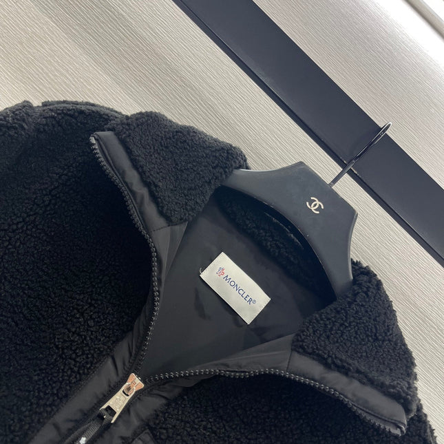 MONCLER 25S JACKET IN BLACK 307586