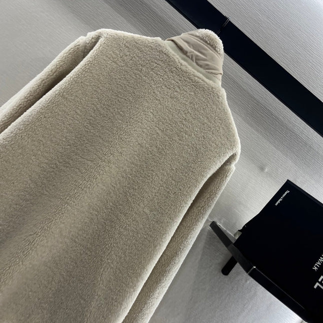 MONCLER 25S JACKET IN BEIGE 307590