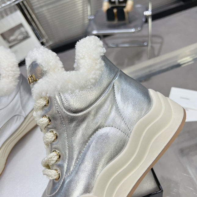 MARTIN BOOTS IN SILVER CALFSKIN AND LAMB FUR LINING