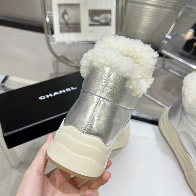 MARTIN BOOTS IN SILVER CALFSKIN AND LAMB FUR LINING