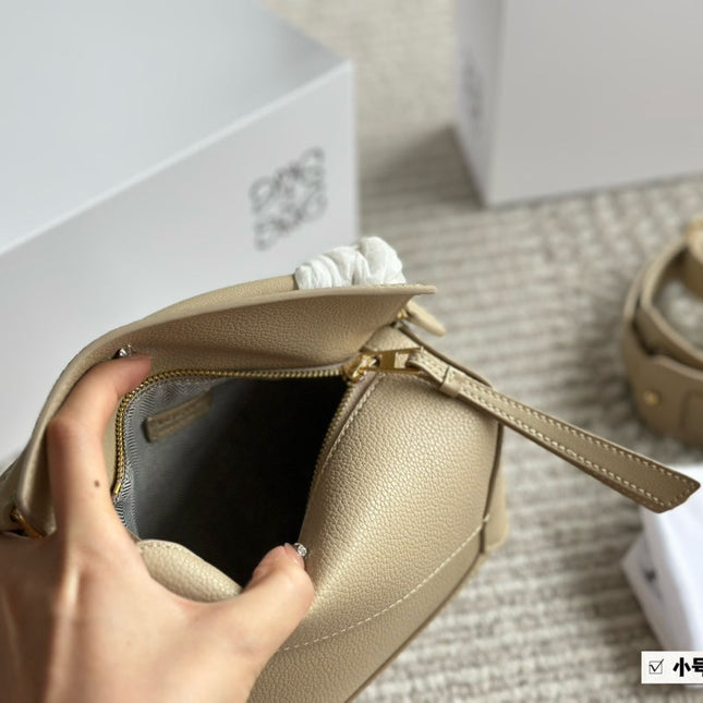 LOE MINI 18 PUZZLE BAG IN DARK CREAM CALFSKIN