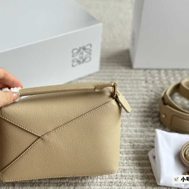 LOE MINI 18 PUZZLE BAG IN DARK CREAM CALFSKIN