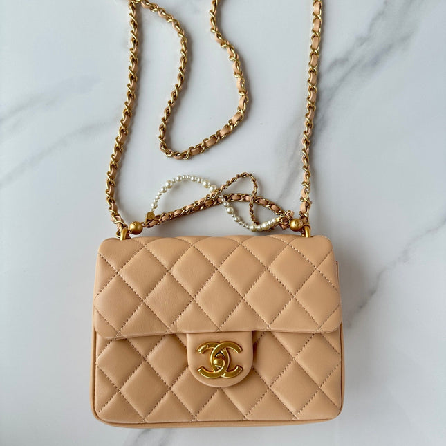 CC SMALL 20 FLAP BAG IN BUFF CREAM CALFSKIN