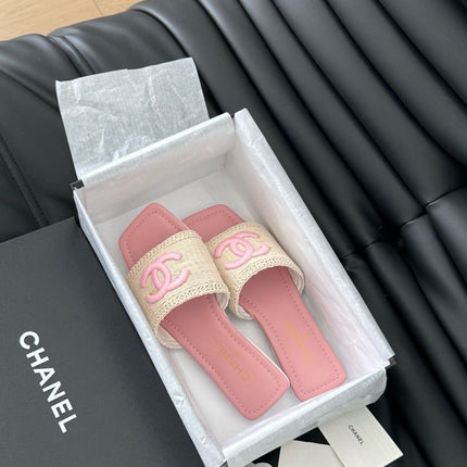 WOVEN SLIDE IN RAFFIA AND LIGHT PINK LAMBSKIN