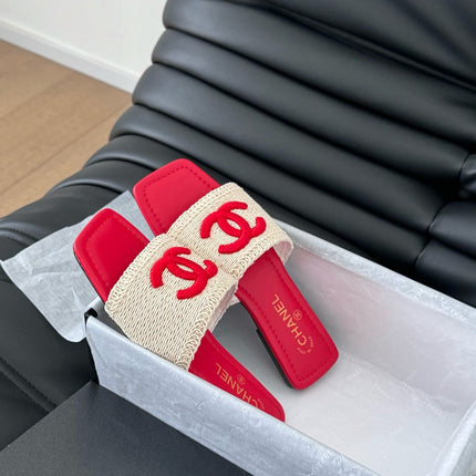 WOVEN SLIDE IN RAFFIA AND RUBY RED LAMBSKIN