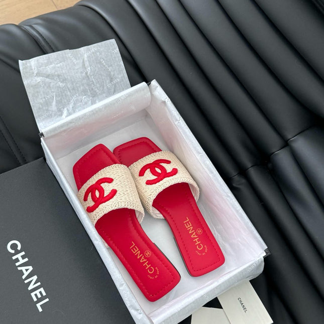 WOVEN SLIDE IN RAFFIA AND RUBY RED LAMBSKIN