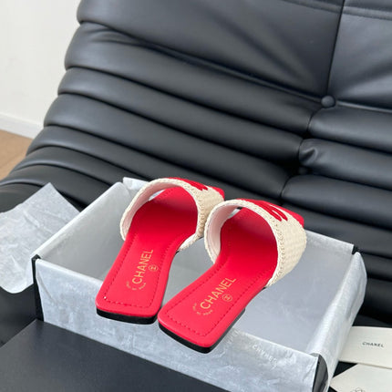 WOVEN SLIDE IN RAFFIA AND RUBY RED LAMBSKIN