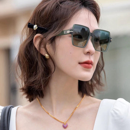 MONTAIGNE SQUARE SUNGLASS CD4780 IN ACETATE