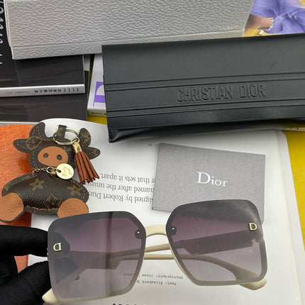 MONTAIGNE SUNGLASS CD2682 IN ACETATE
