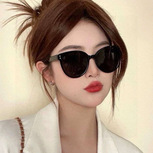 MONTAIGNE SUNGLASS CD5106 IN BLACK ACETATE