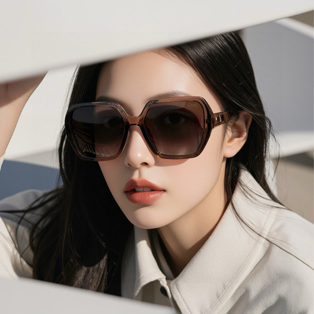 MONTAIGNE SUNGLASS CD2512 IN ACETATE