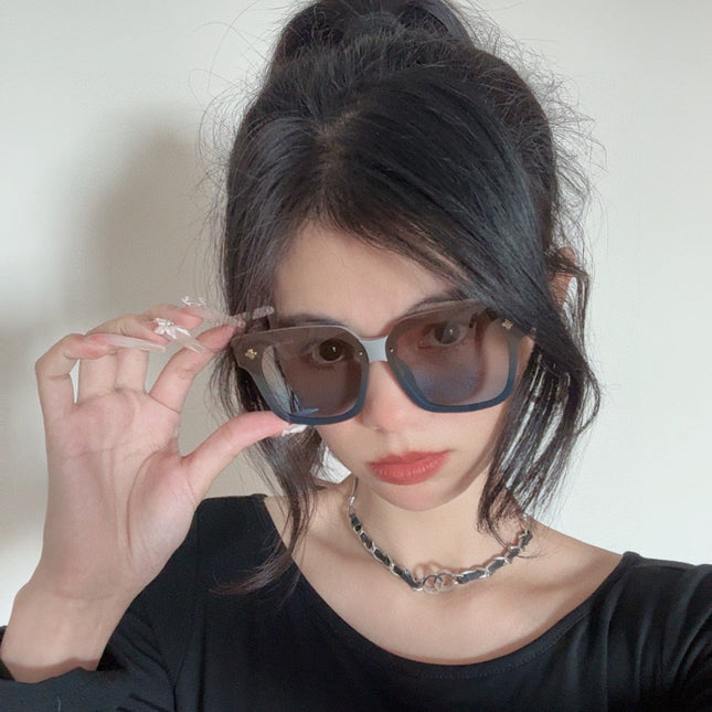 SQUARE SUNGLASSES L2201 IN LIGHT GREY ACETATE