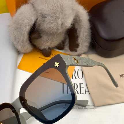 SQUARE SUNGLASSES L2201 IN LIGHT GREY ACETATE