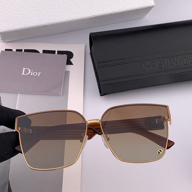 MONTAIGNE SUNGLASS CD7190 IN ACETATE