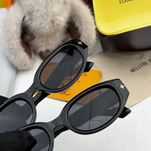 CAT EYE SUNGLASSES L1335 IN BLACK ACETATE
