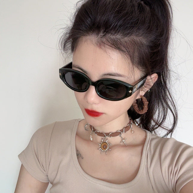 CAT EYE SUNGLASSES L1335 IN BLACK ACETATE